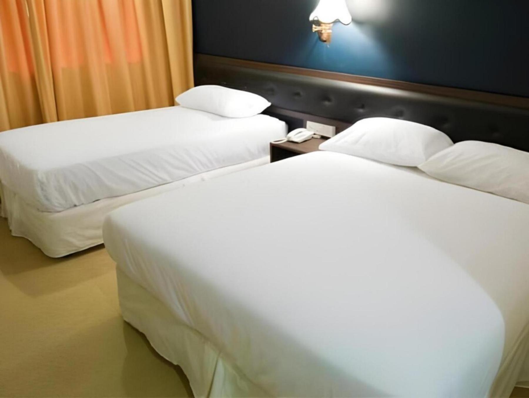 Syaz Meridien Hotel Malacca Exterior foto