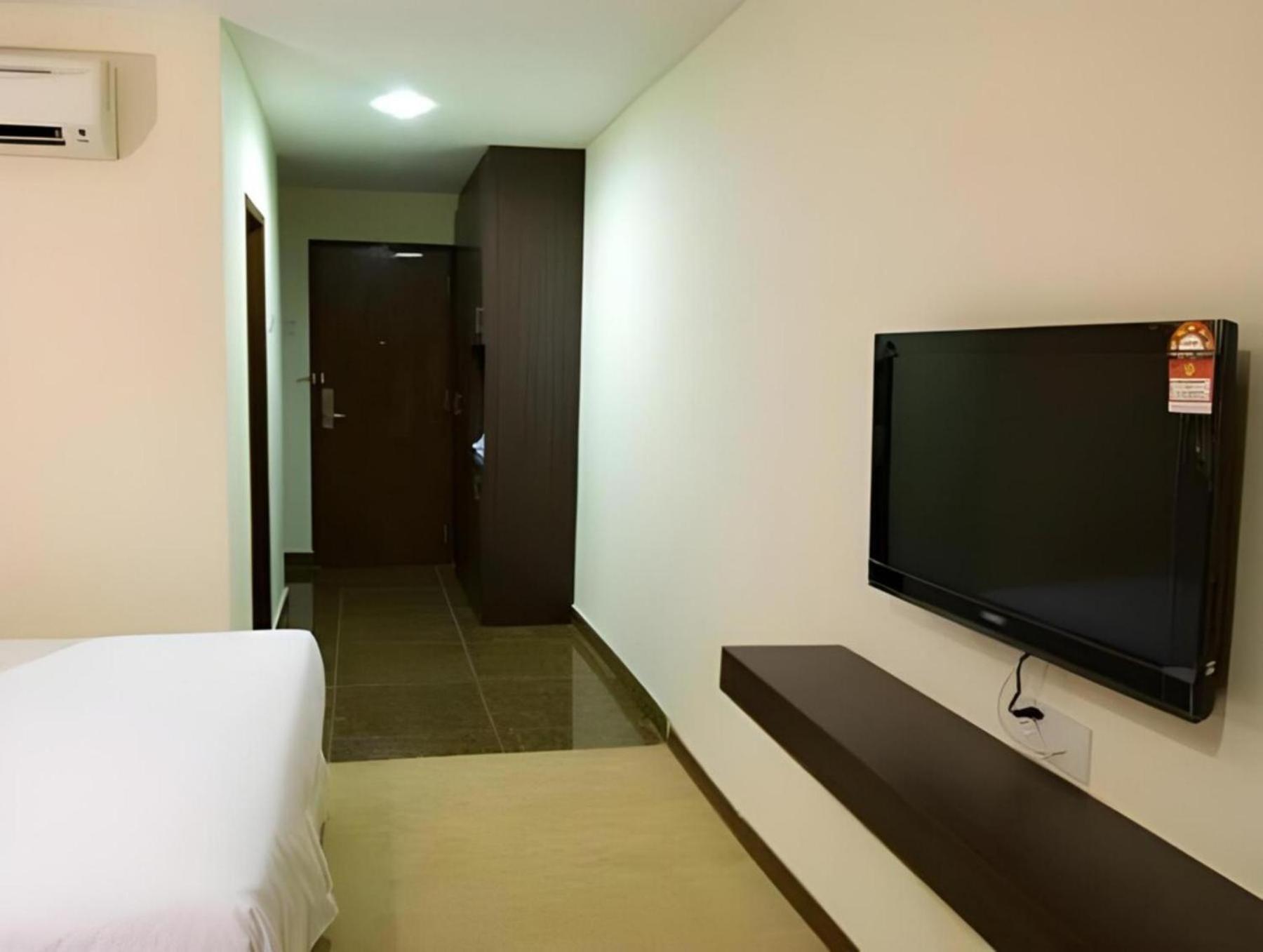 Syaz Meridien Hotel Malacca Exterior foto